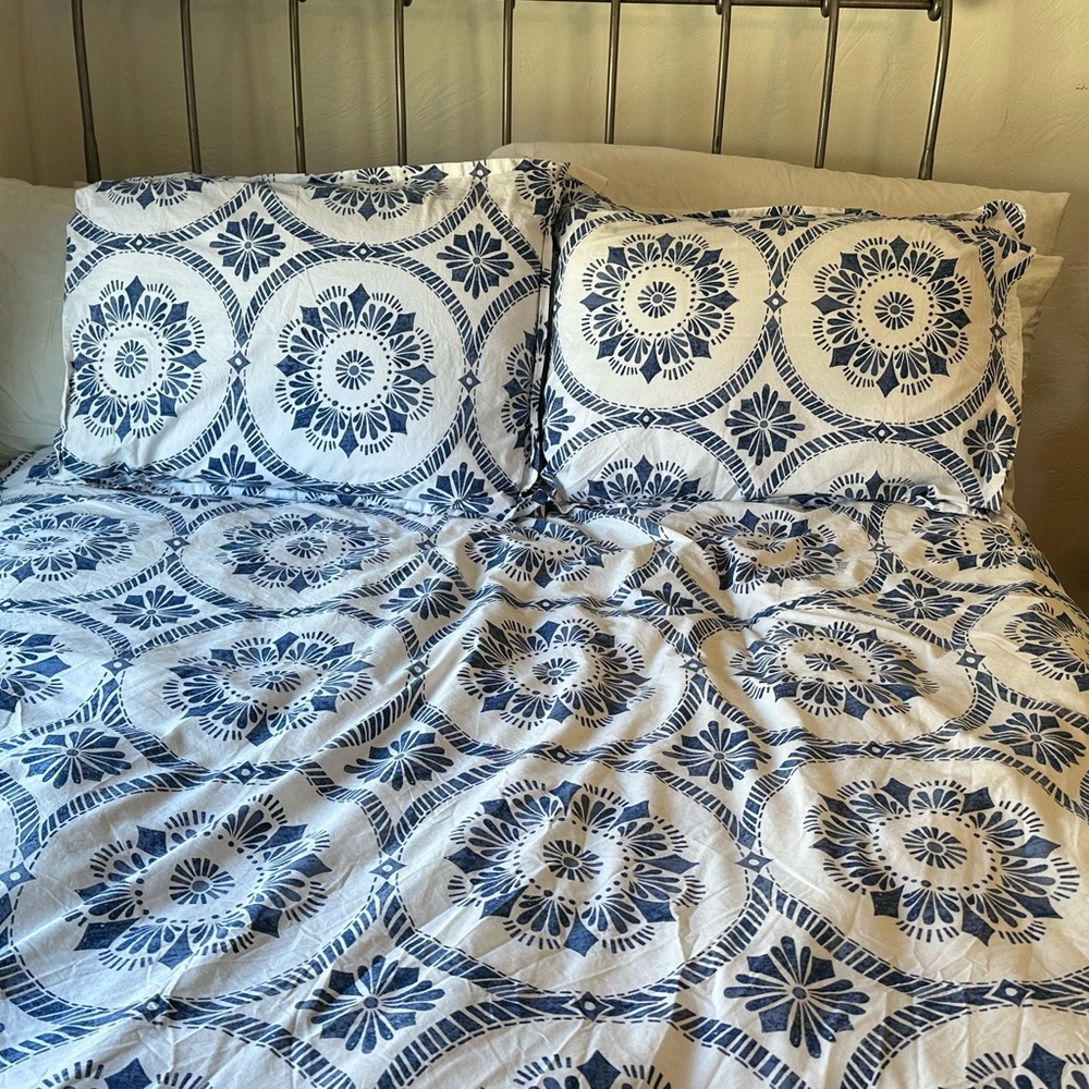 Company Store Full size duvet cover & two matching shams